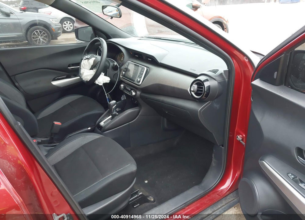 2019 NISSAN KICKS SV VIN: 3N1CP5CU1KL567833