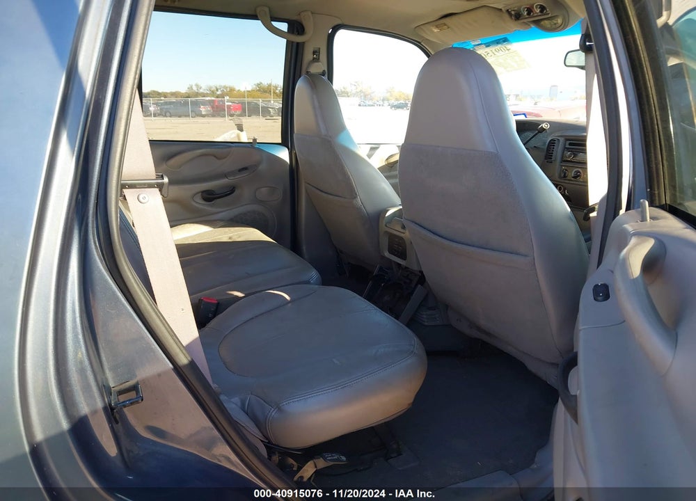 2001 FORD EXPEDITION XLT VIN: 1FMRU15W51LA07780