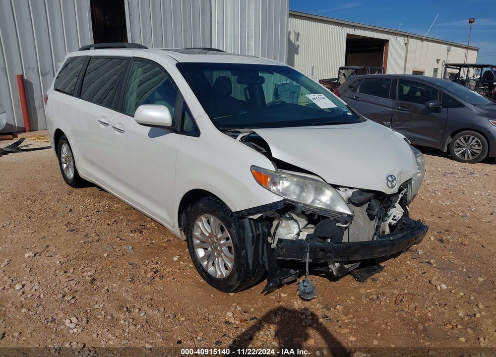 2015 TOYOTA SIENNA XLE LIMITED VIN: 5TDYK3DC7FS680133