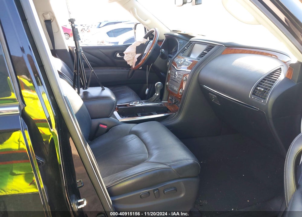 2017 INFINITI QX80 VIN: JN8AZ2NF3H9644655