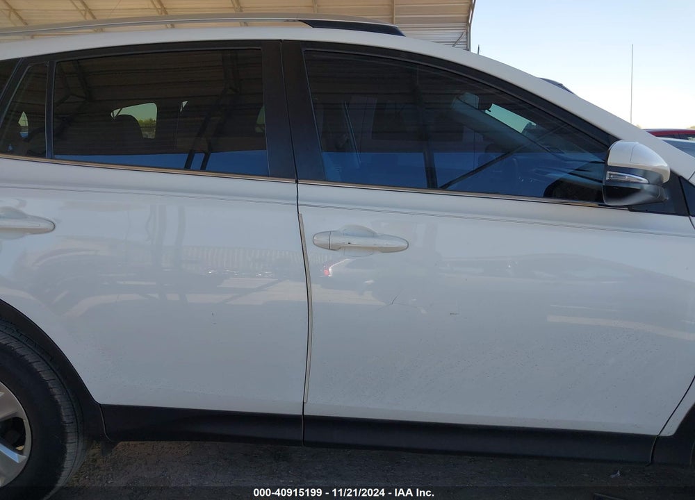2015 TOYOTA RAV4 XLE VIN: 2T3WFREVXFW161395