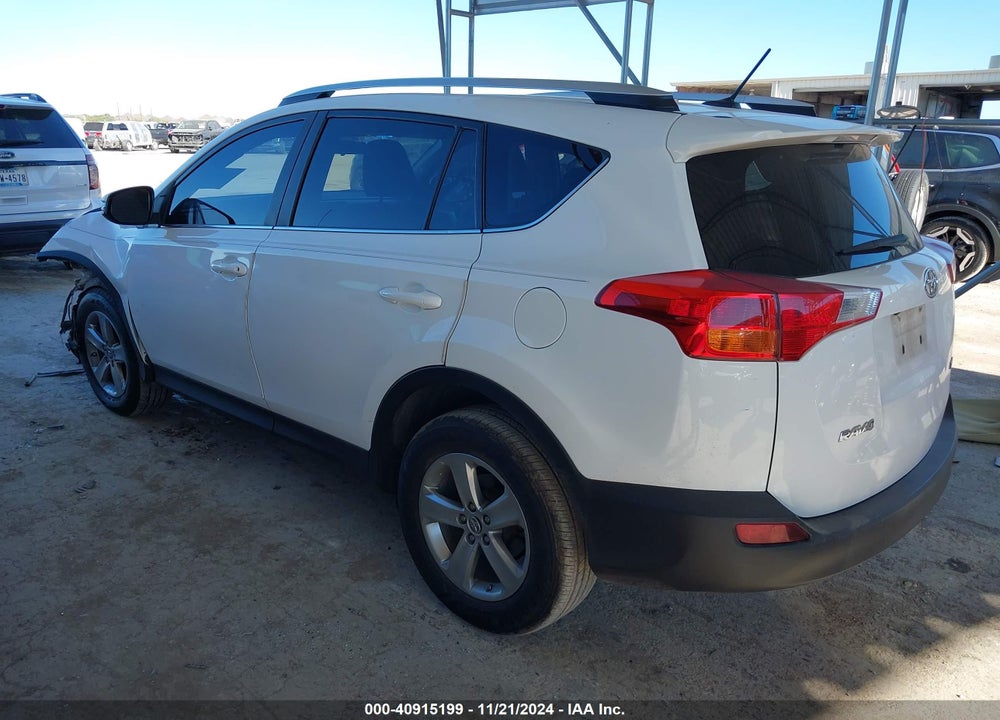2015 TOYOTA RAV4 XLE VIN: 2T3WFREVXFW161395