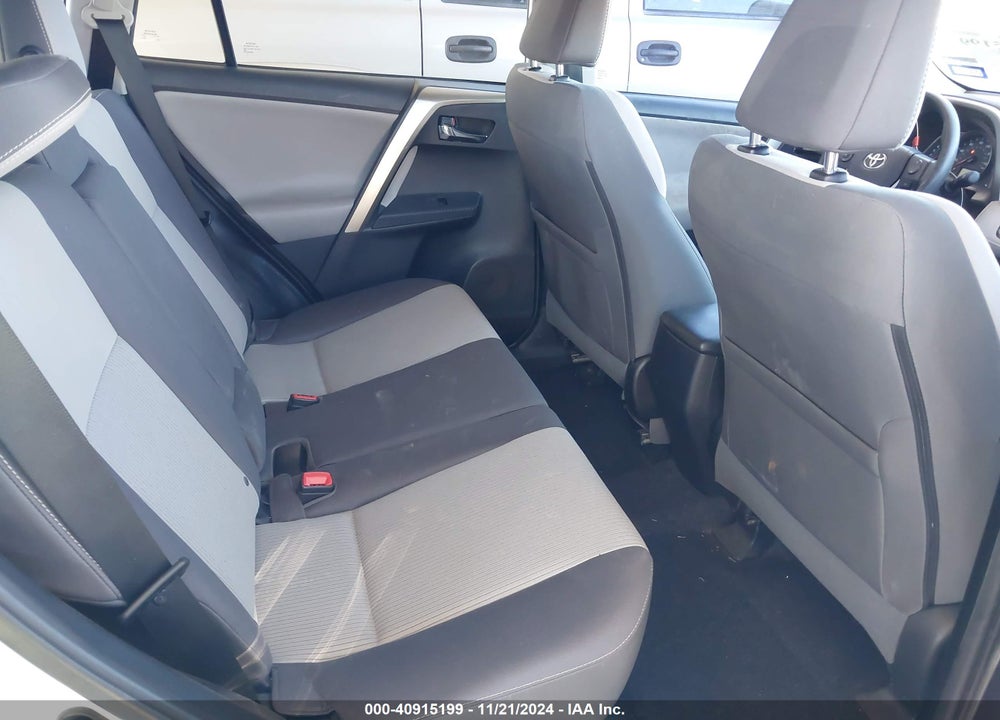 2015 TOYOTA RAV4 XLE VIN: 2T3WFREVXFW161395
