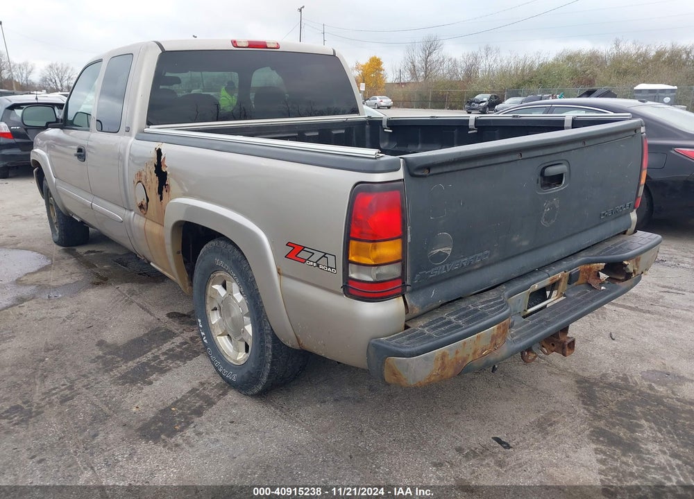 2005 GMC SIERRA 1500 SLE VIN: 1GTEK19B85E336953