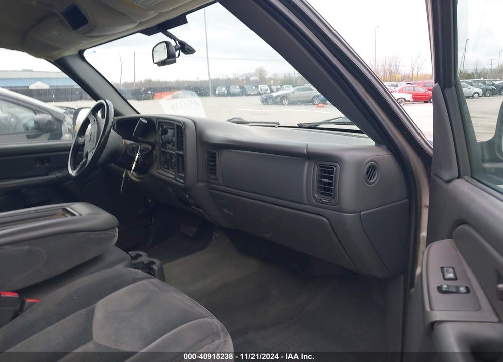 2005 GMC SIERRA 1500 SLE VIN: 1GTEK19B85E336953