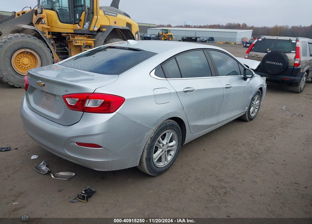 2017 CHEVROLET CRUZE VIN: 1G1BE5SM1H7121817