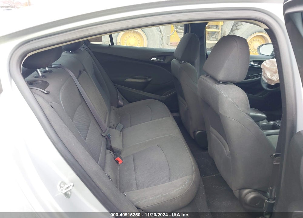2017 CHEVROLET CRUZE VIN: 1G1BE5SM1H7121817