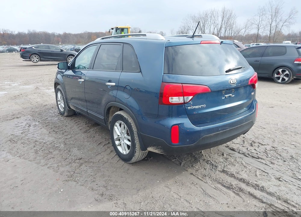 2014 KIA SORENTO LX VIN: 5XYKT3A60EG455176