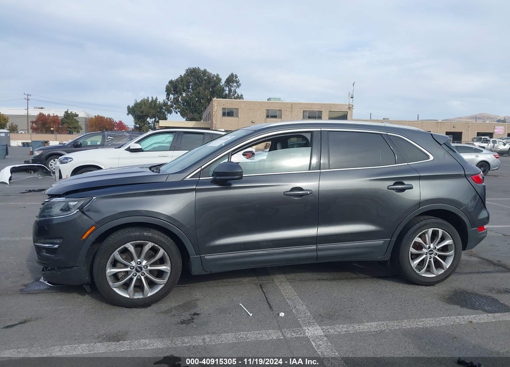 2018 LINCOLN MKC SELECT VIN: 5LMCJ2C98JUL20668