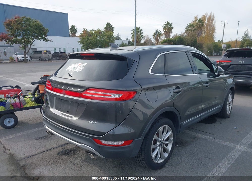 2018 LINCOLN MKC SELECT VIN: 5LMCJ2C98JUL20668