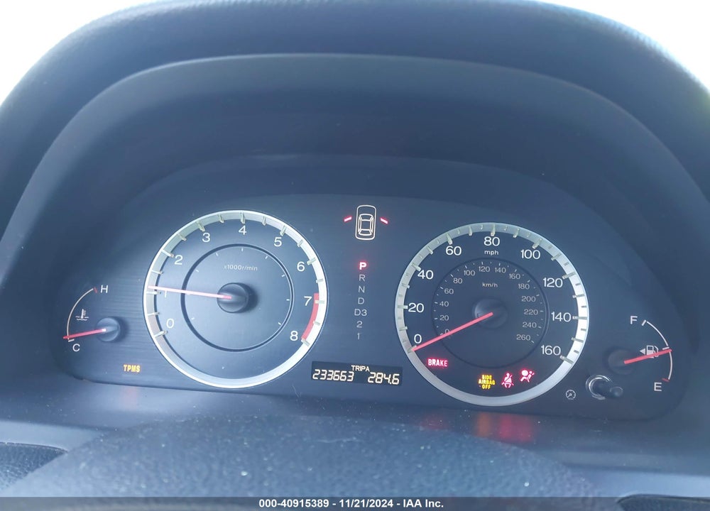 2011 HONDA ACCORD VIN: 1HGCP2F48BA049590