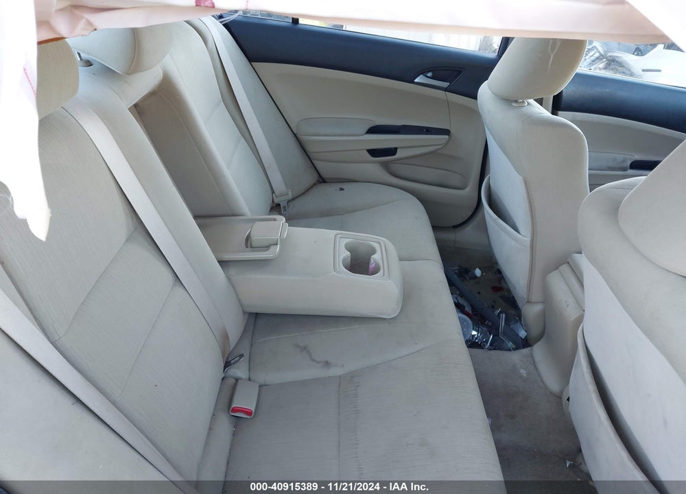 2011 HONDA ACCORD VIN: 1HGCP2F48BA049590