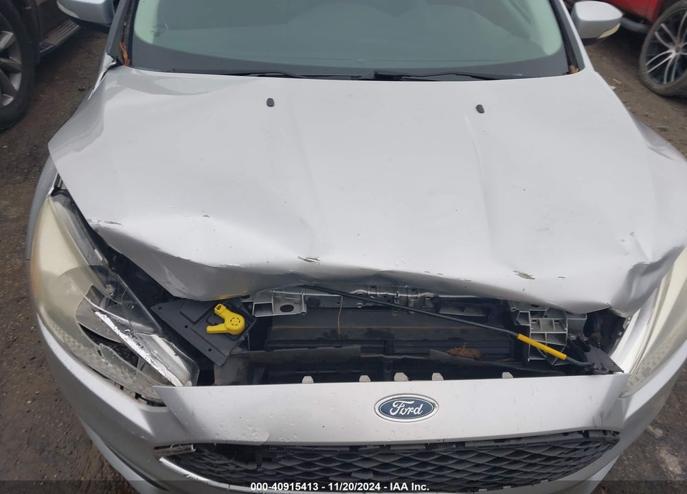 2015 FORD FOCUS SE VIN: 1FADP3K21FL201416