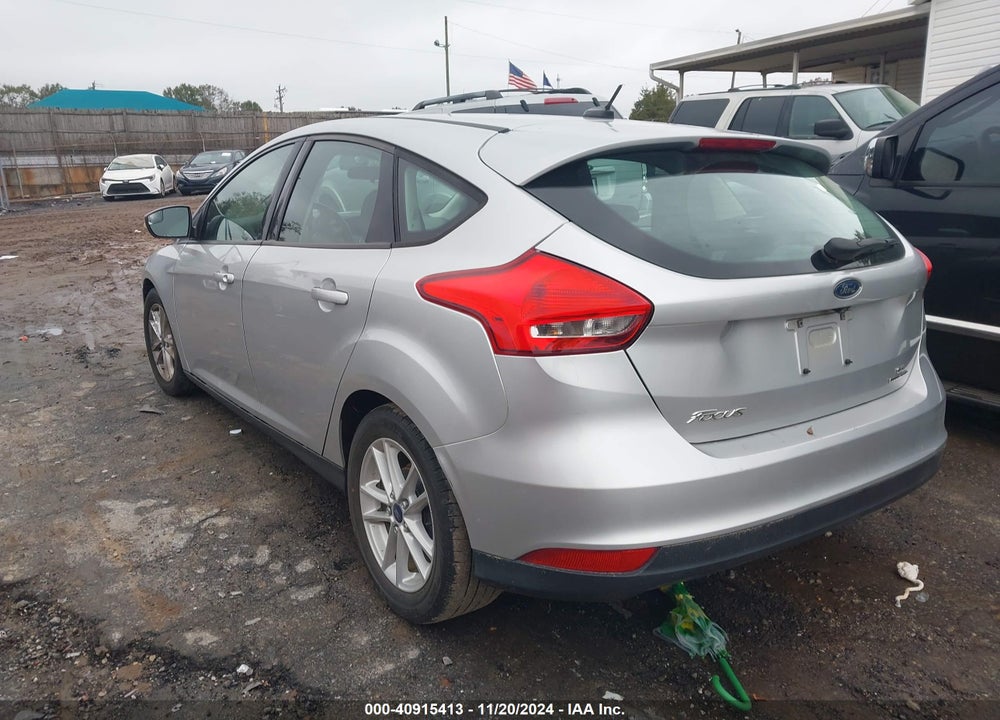 2015 FORD FOCUS SE VIN: 1FADP3K21FL201416