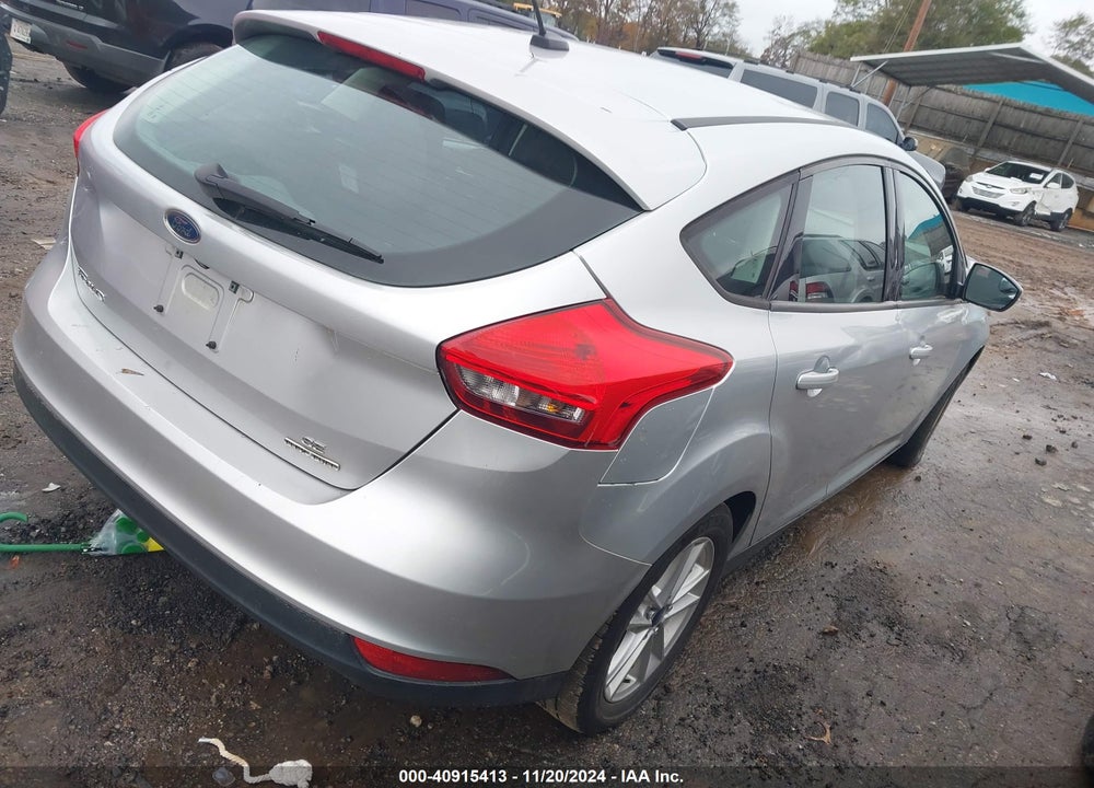 2015 FORD FOCUS SE VIN: 1FADP3K21FL201416