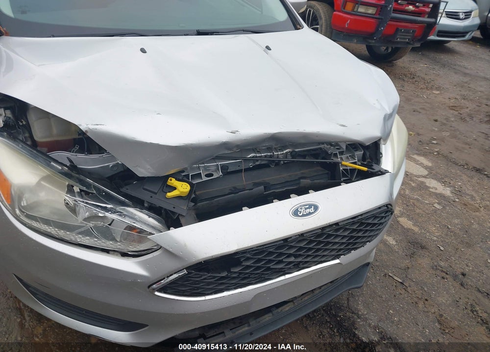 2015 FORD FOCUS SE VIN: 1FADP3K21FL201416