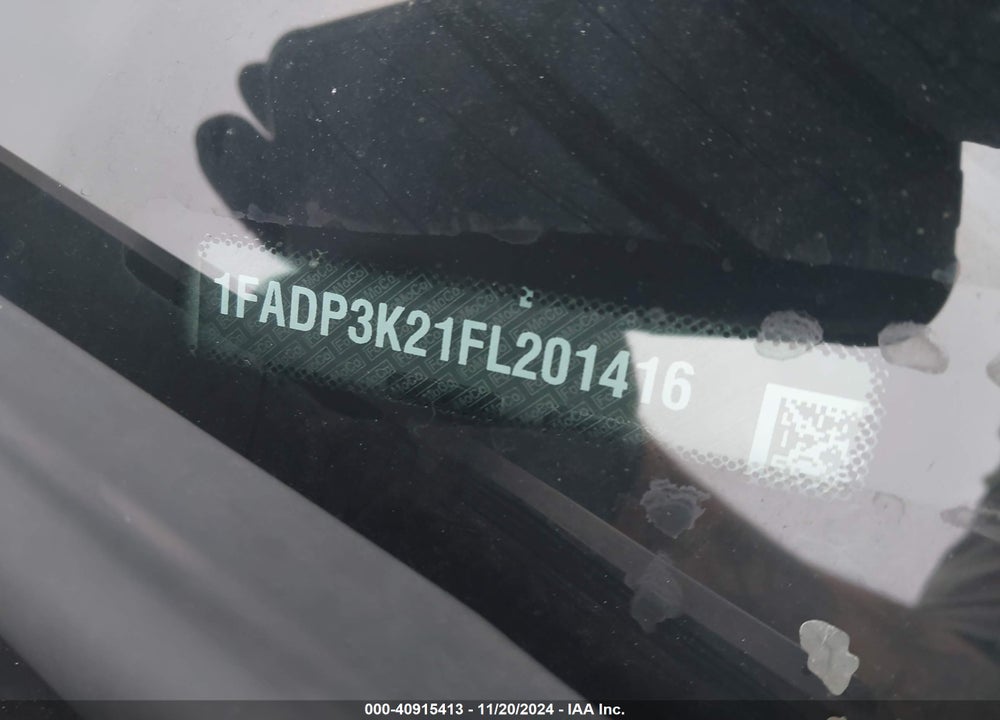 2015 FORD FOCUS SE VIN: 1FADP3K21FL201416