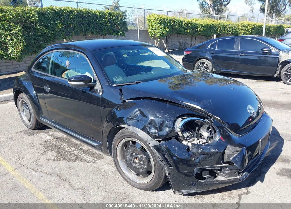 2015 VOLKSWAGEN BEETLE 1.8T CLASSIC VIN: 3VWF17AT6FM656800
