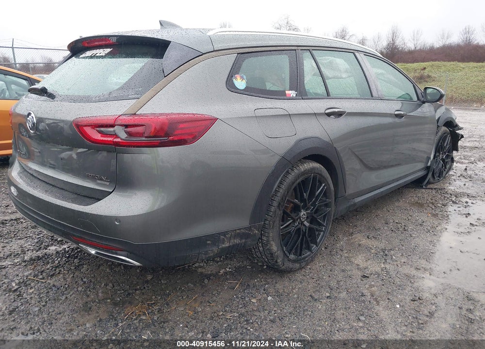 2018 BUICK REGAL TOURX ESSENCE VIN: W04GV8SX9J1174499