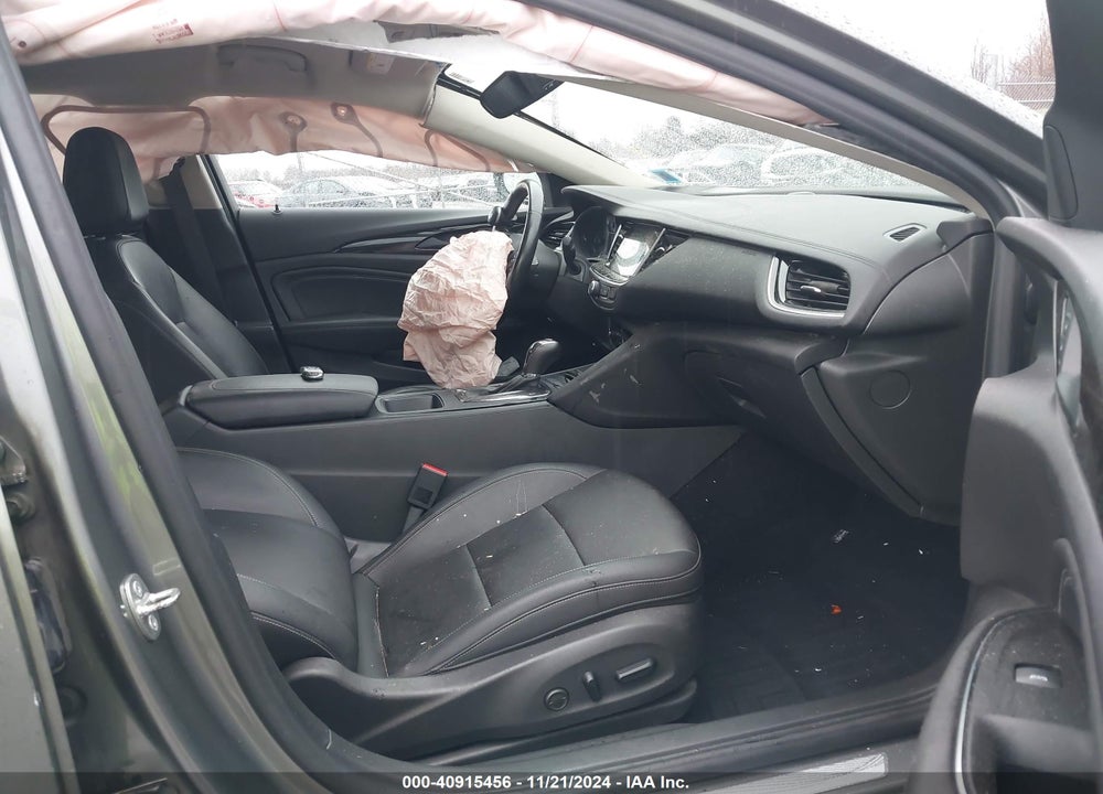 2018 BUICK REGAL TOURX ESSENCE VIN: W04GV8SX9J1174499
