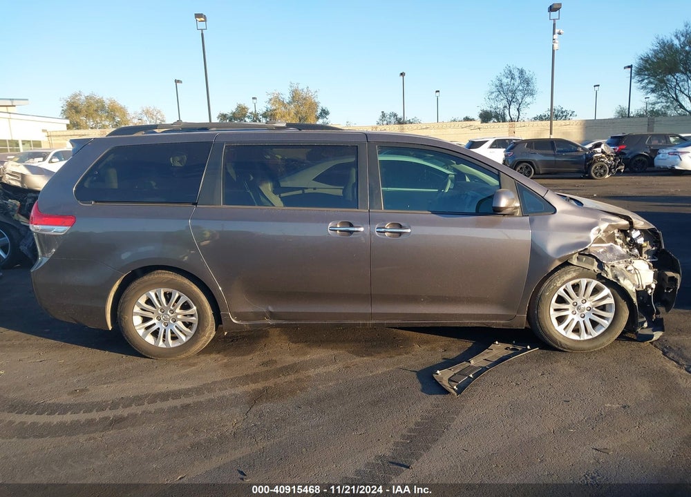 2013 TOYOTA SIENNA XLE LIMITED VIN: 5TDYK3DC6DS366406