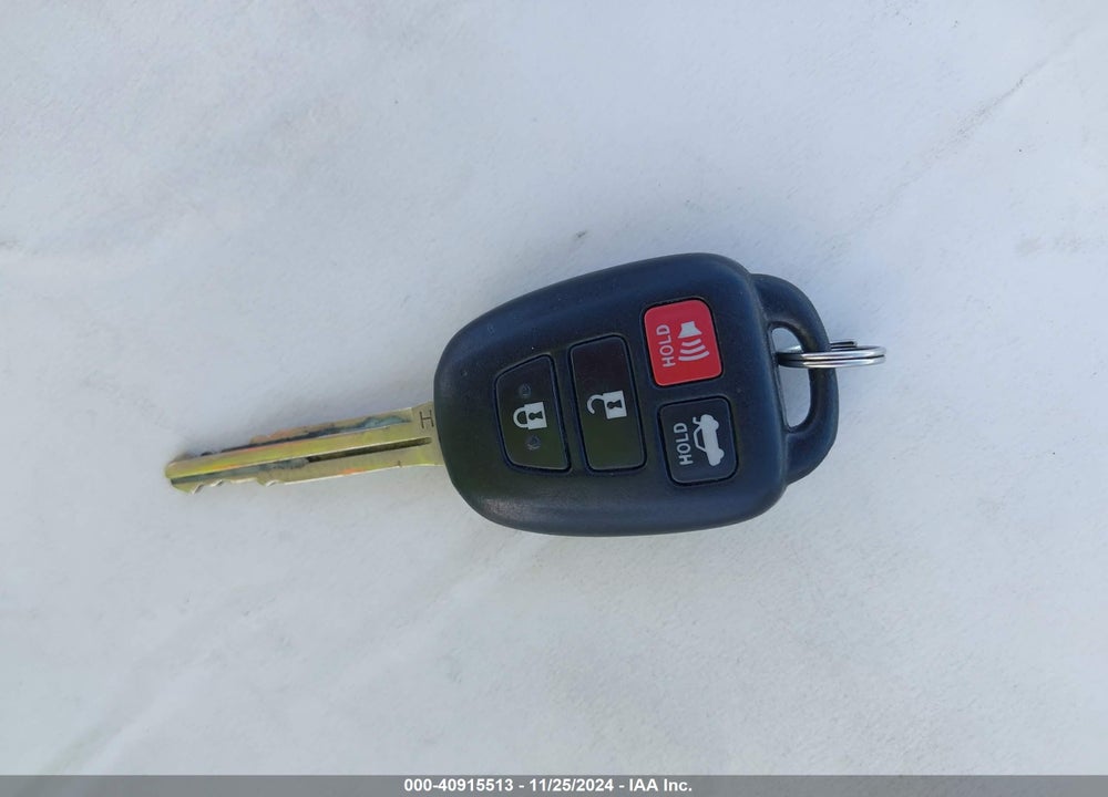 2014 TOYOTA COROLLA VIN: 5YFBURHE1EP162511