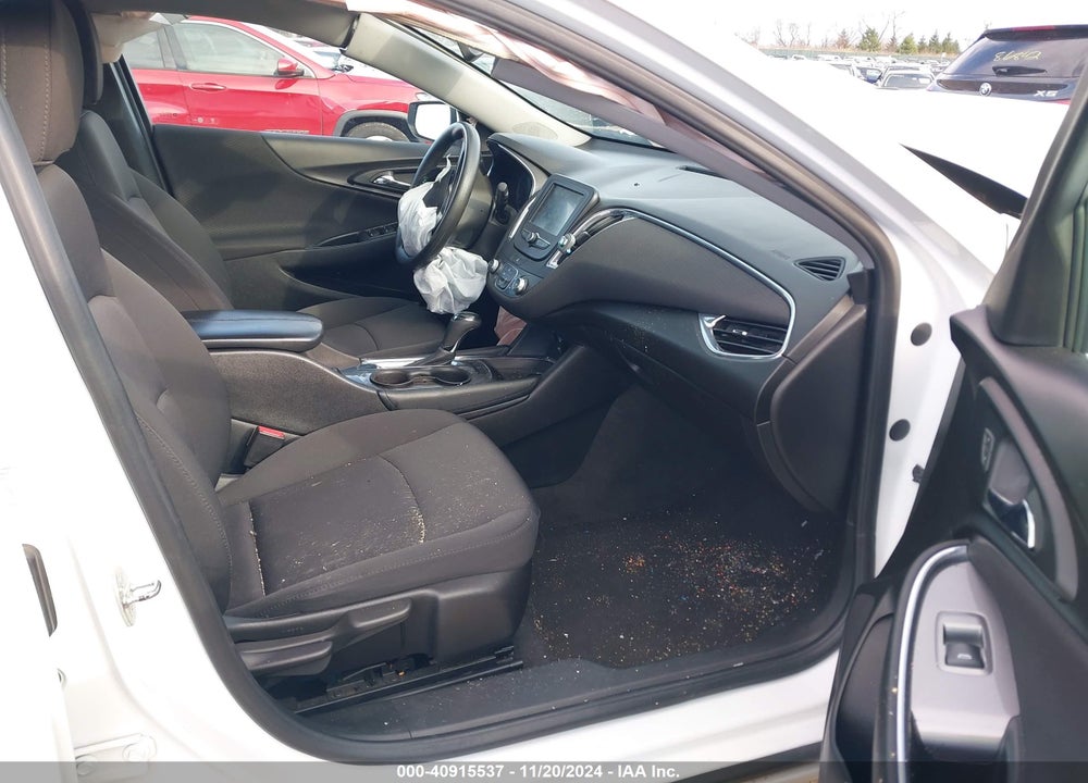 2018 CHEVROLET MALIBU LT VIN: 1G1ZD5ST4JF177075