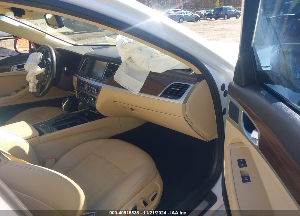 2015 HYUNDAI GENESIS 3.8 VIN: KMHGN4JE5FU052870