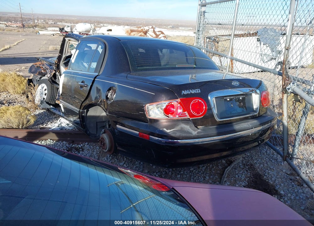 2005 KIA AMANTI VIN: KNALD124755060338