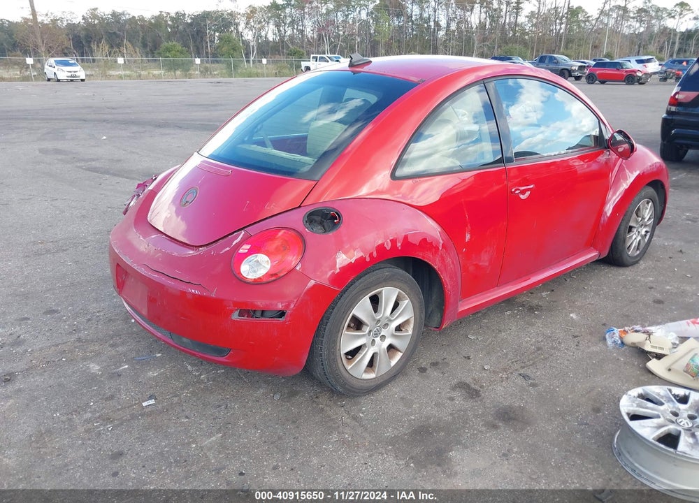 2010 VOLKSWAGEN NEW BEETLE VIN: 3VWPW3AG3AM019678