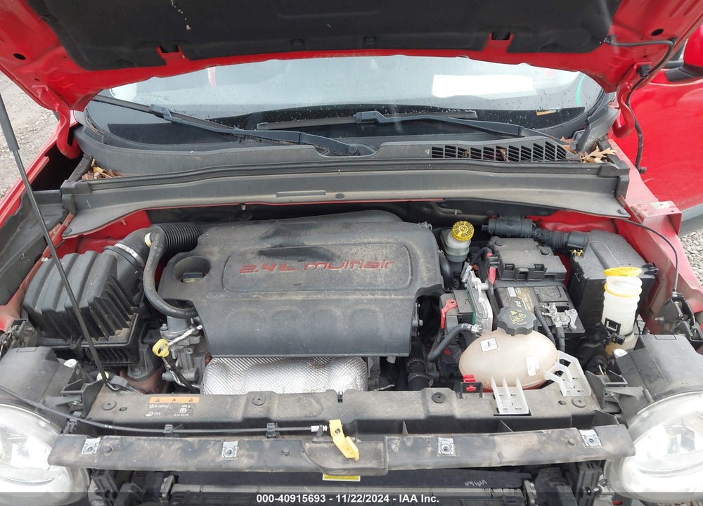 2015 JEEP RENEGADE LATITUDE VIN: ZACCJBBT7FPC33163
