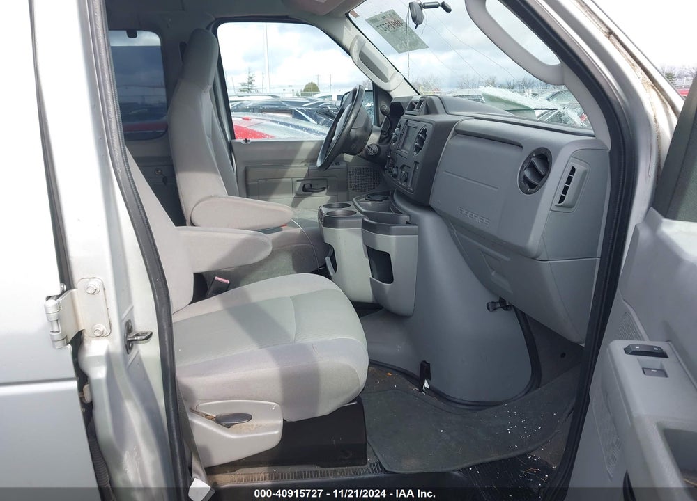 2010 FORD E-350 SUPER DUTY XL/XLT VIN: 1FBNE3BL8ADA54760