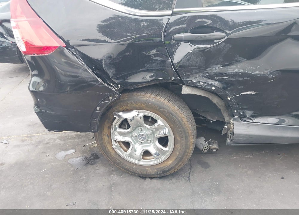2015 HONDA CR-V LX VIN: 3CZRM3H34FG700131