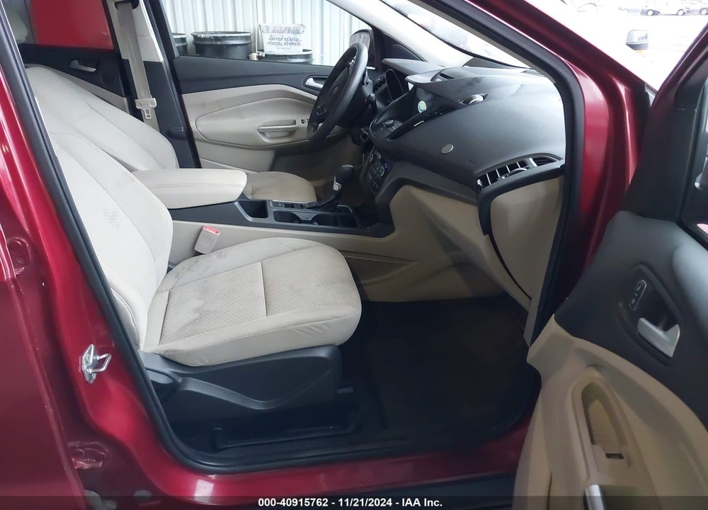 2017 FORD ESCAPE SE VIN: 1FMCU9G94HUB22001