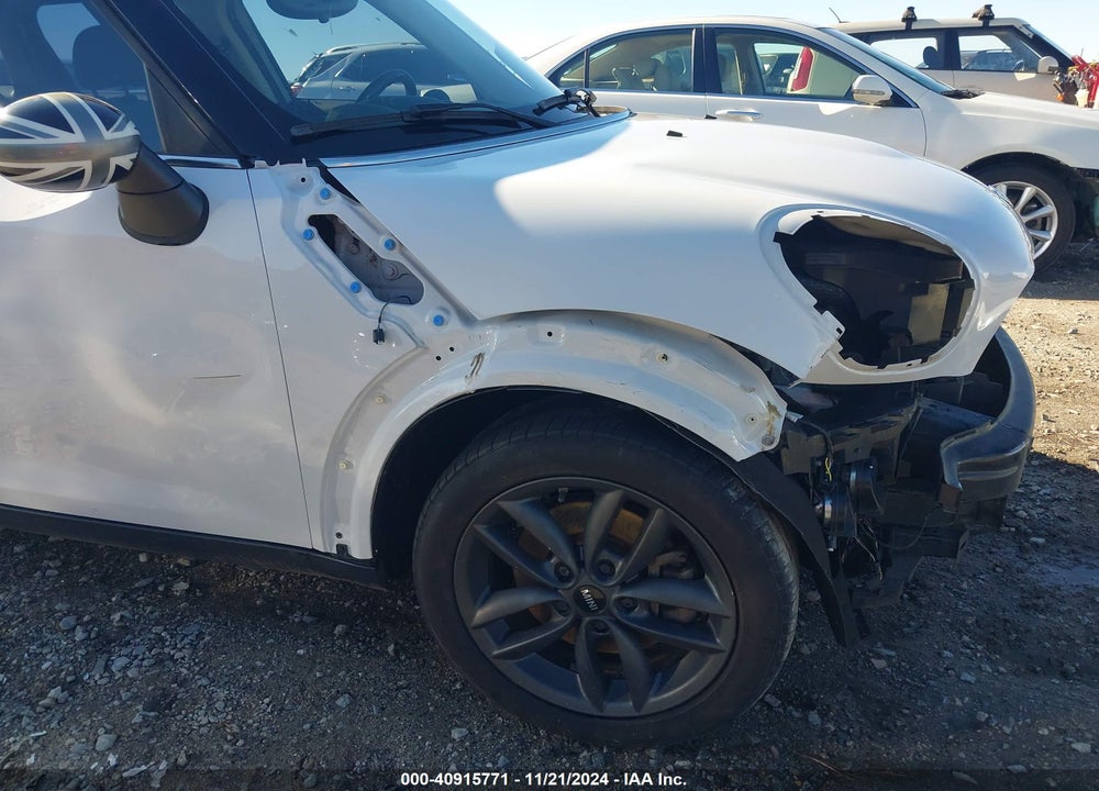 2013 MINI COUNTRYMAN COOPER S VIN: WMWZC3C51DWP22844