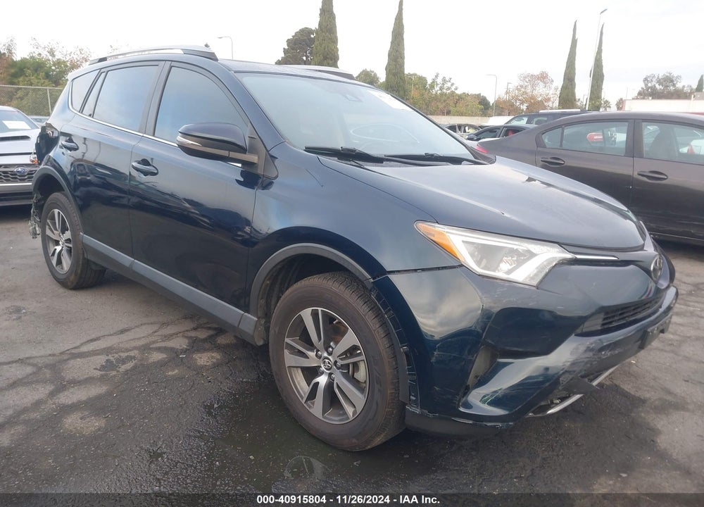 2018 TOYOTA RAV4 ADVENTURE/XLE VIN: JTMWFREV8JJ731224