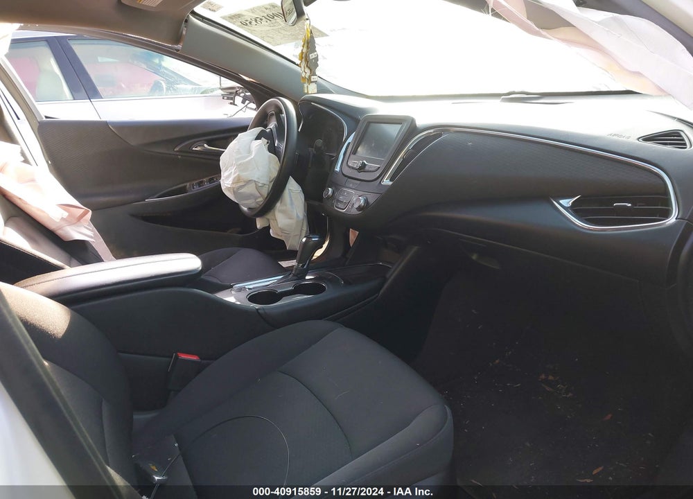 2018 CHEVROLET MALIBU LT VIN: 1G1ZD5ST0JF131744