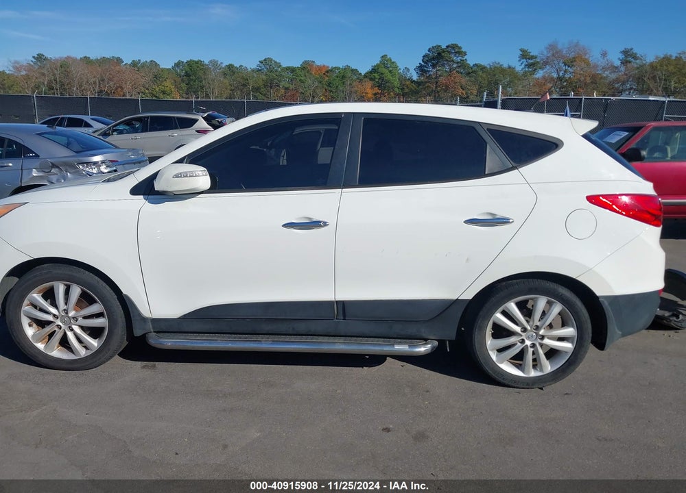 2011 HYUNDAI TUCSON LIMITED VIN: KM8JU3AC9BU144012