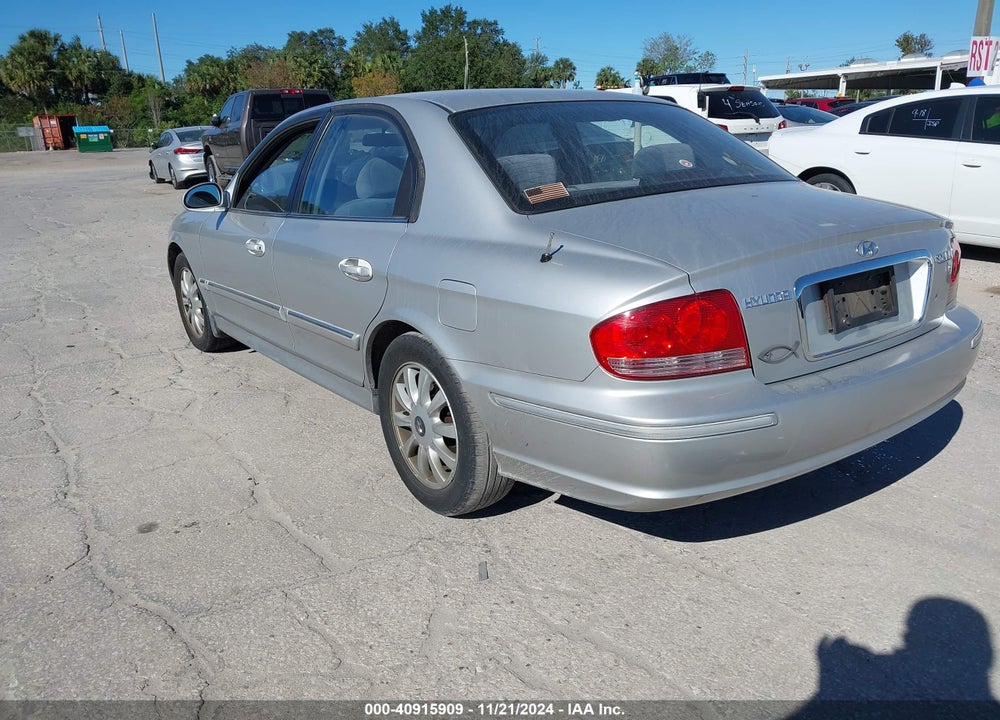 2005 HYUNDAI SONATA GLS/LX VIN: KMHWF35H15A143299