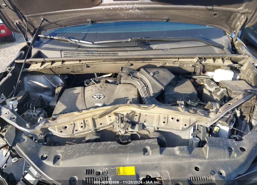 2019 TOYOTA HIGHLANDER SE VIN: 5TDJZRFHXKS965931