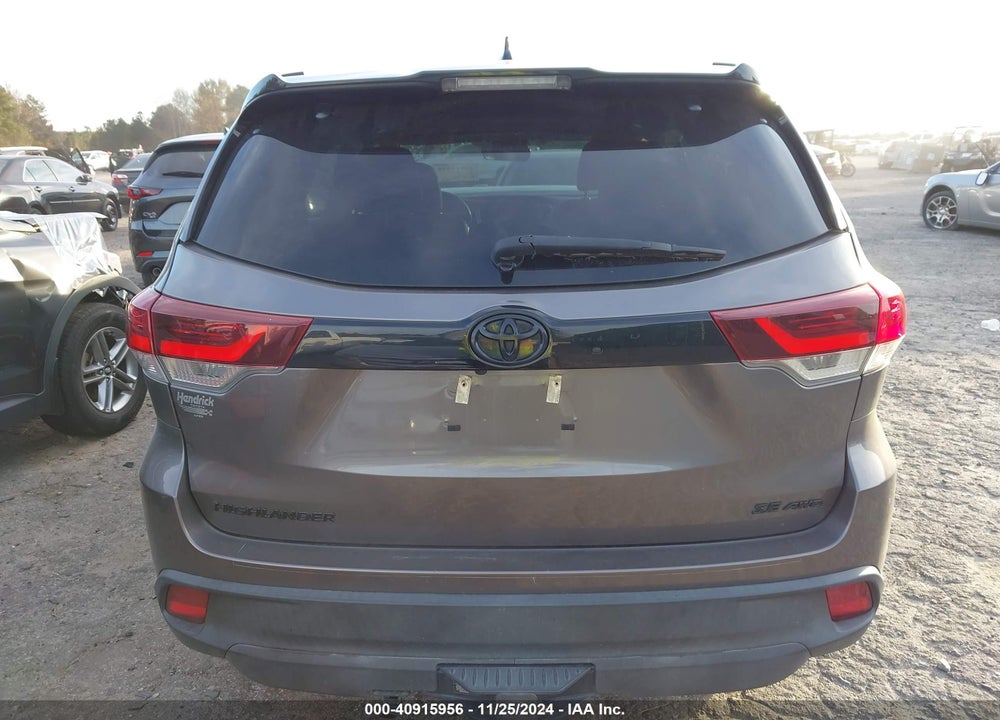 2019 TOYOTA HIGHLANDER SE VIN: 5TDJZRFHXKS965931