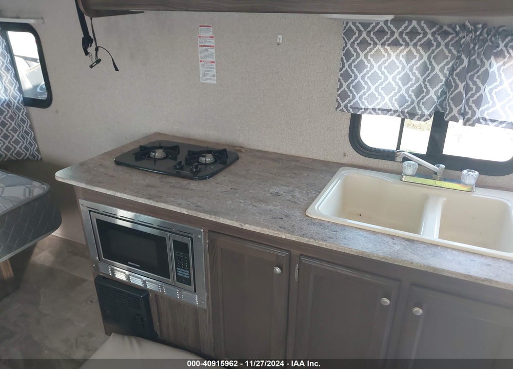 2018 APEX TRAVEL TRAILER VIN: 5ZT2CXHC4JL003909