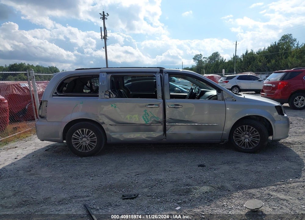 2016 CHRYSLER TOWN & COUNTRY TOURING-L ANNIVERSARY EDITION VIN: 2C4RC1CG6GR239422