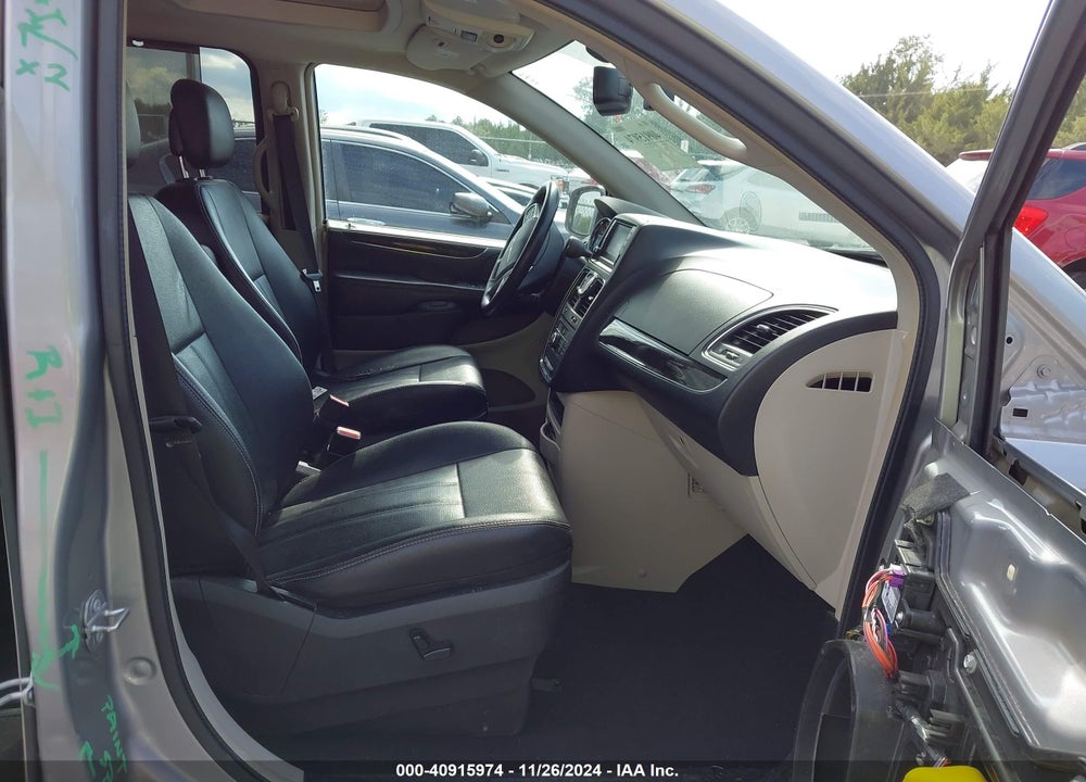 2016 CHRYSLER TOWN & COUNTRY TOURING-L ANNIVERSARY EDITION VIN: 2C4RC1CG6GR239422