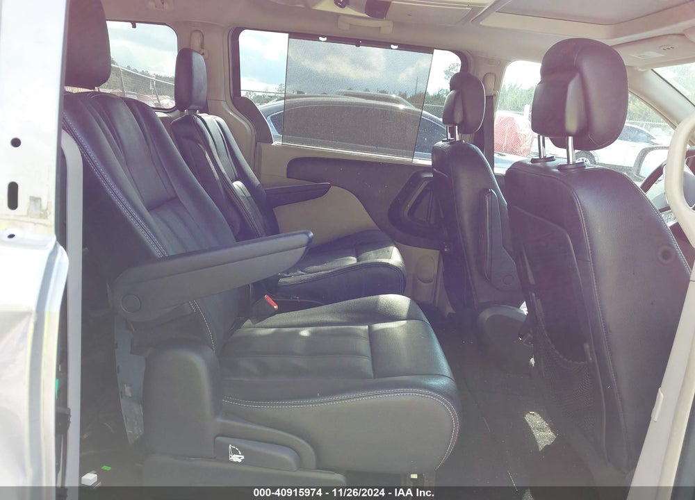 2016 CHRYSLER TOWN & COUNTRY TOURING-L ANNIVERSARY EDITION VIN: 2C4RC1CG6GR239422