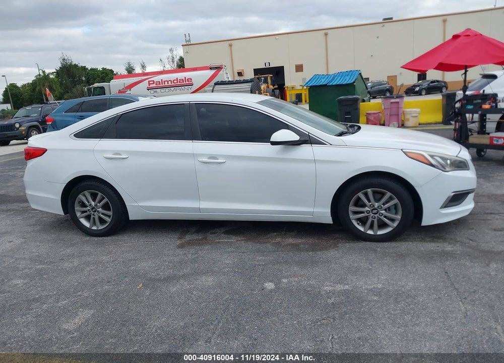 2016 HYUNDAI SONATA SE VIN: 5NPE24AF0GH333404