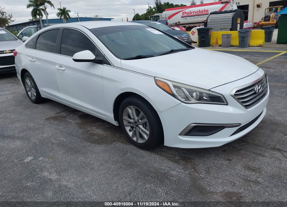 2016 HYUNDAI SONATA SE VIN: 5NPE24AF0GH333404