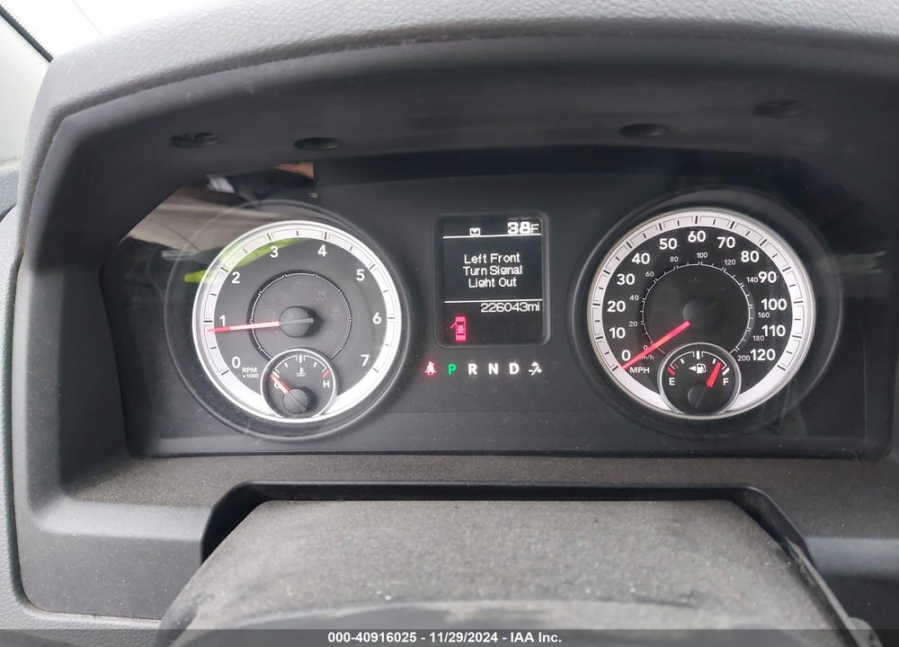 2013 RAM 1500 VIN: 1C6RR7FP8DS528140