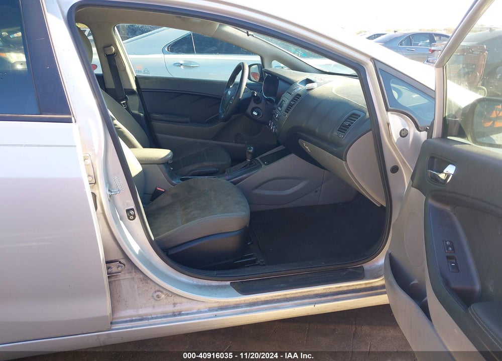 2016 KIA FORTE VIN: KNAFK4A68G5514736