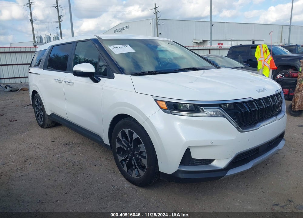 2024 KIA CARNIVAL MPV EX VIN: KNDNC5H33R6338477
